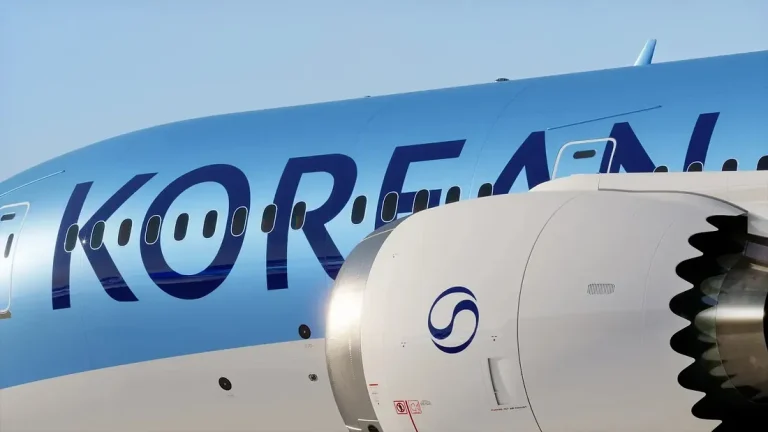 Pahalı billboardlarda dikkat çekmek: “Korean” ve yeni kurumsal kimliği